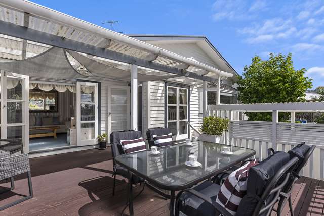 85 Golf Road New Lynn_2