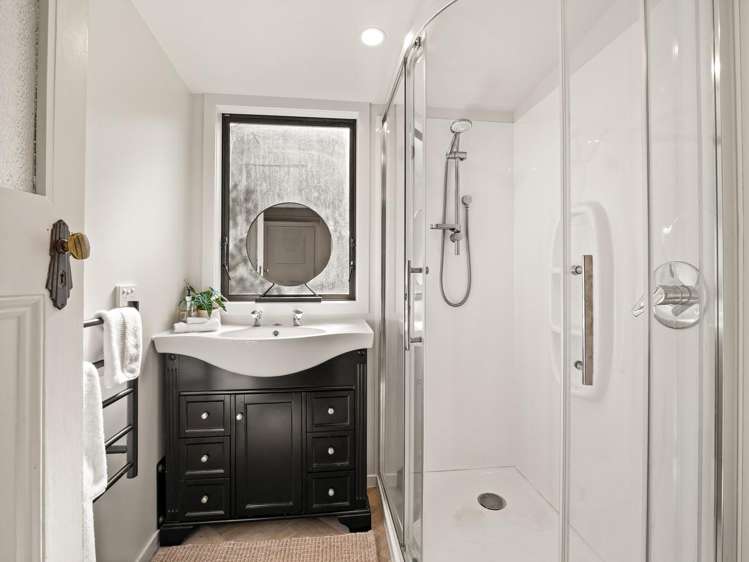 355 North Road North East Valley_16