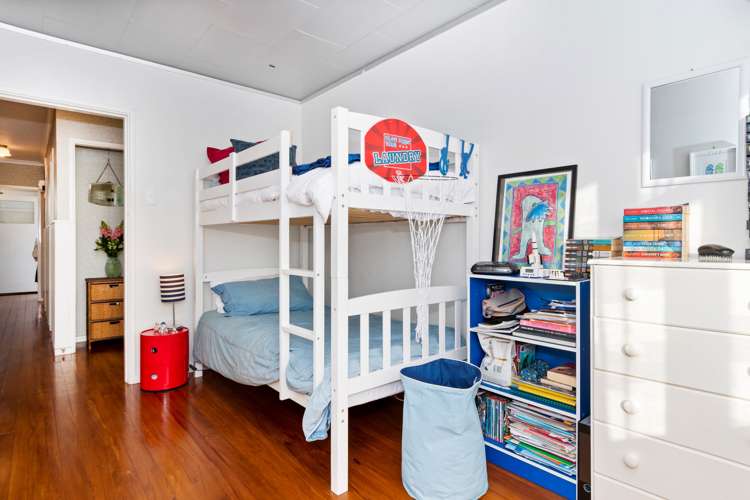 25 Twentyfirst Avenue Gate Pa_10