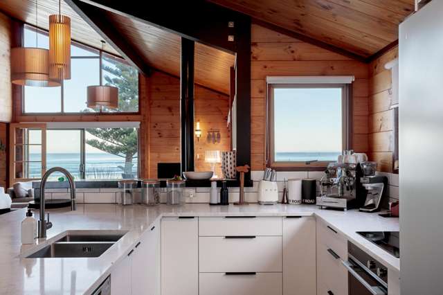 6 Makorori Beach Road Makorori_3