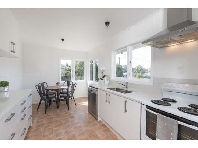 8 Cornwall Street Te Atatu South_3