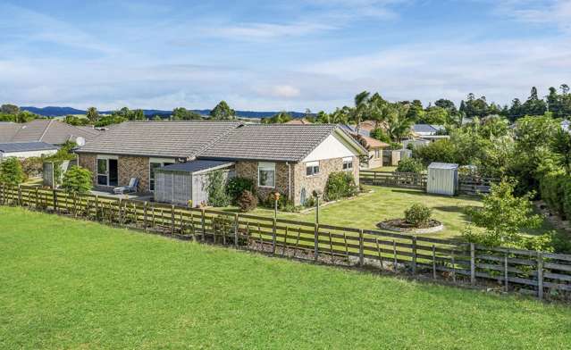 A BEAUTY ON BOOTMAKER - OFFERS INVITED !