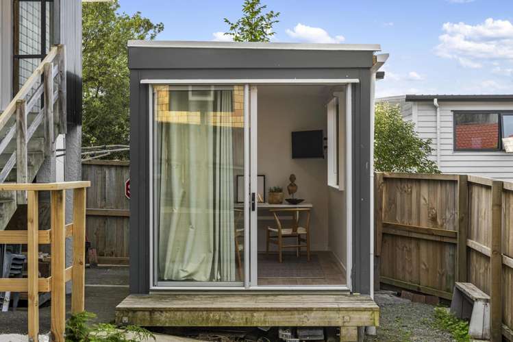 1/5 Woodall Place Totara Vale_12