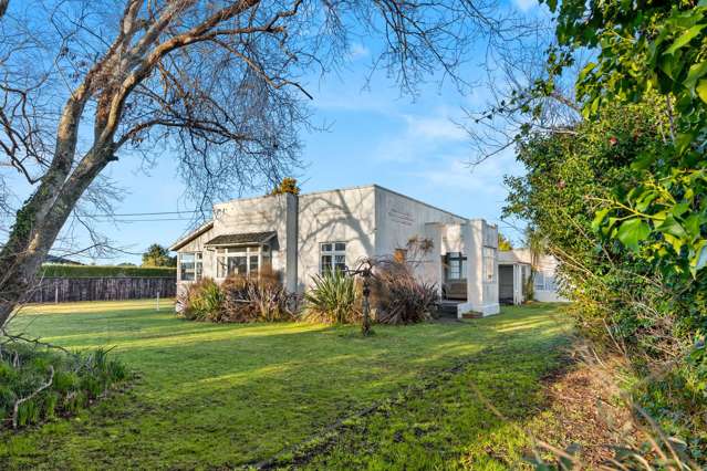 House + Flat + Sub-dividable!