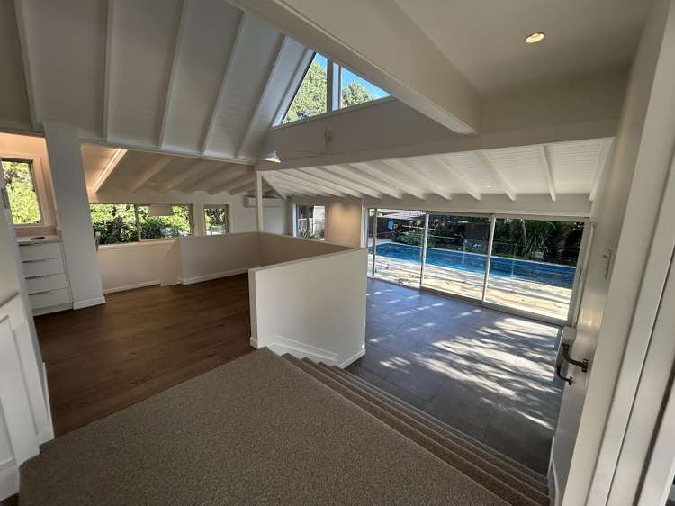 8 Meanda Gardens Sunnyhills_5