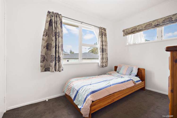 103 Barrys Road Glendene_11