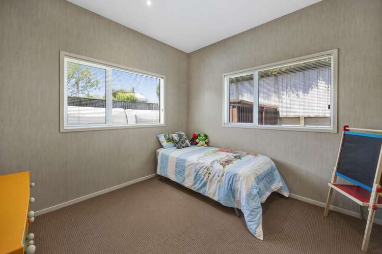 10 Sampson Avenue Waiwhakaiho_19