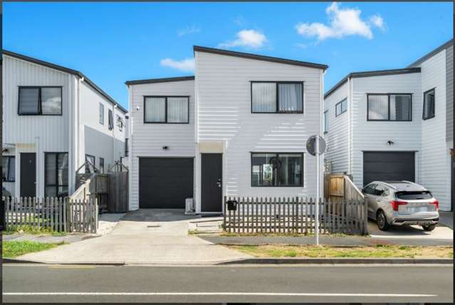 Stylish 4-Bed Standalone Papakura Home