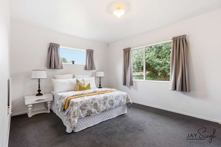 2/11 Cameron Street Papakura_5