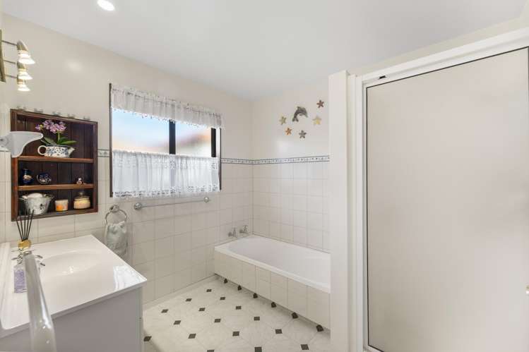 40 Tyree Drive Stoke_19