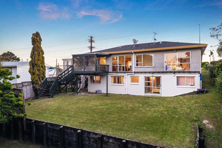 585 East Coast Road Browns Bay_0