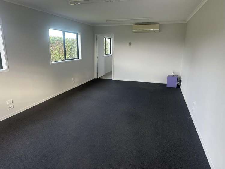 8A Swans Road Bell Block_8