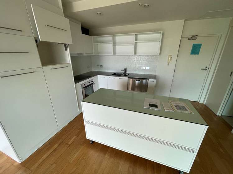 707/18 Beach Road Auckland Central_3