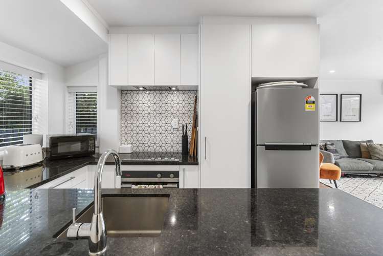 5/92 Aranui Road Mount Wellington_9