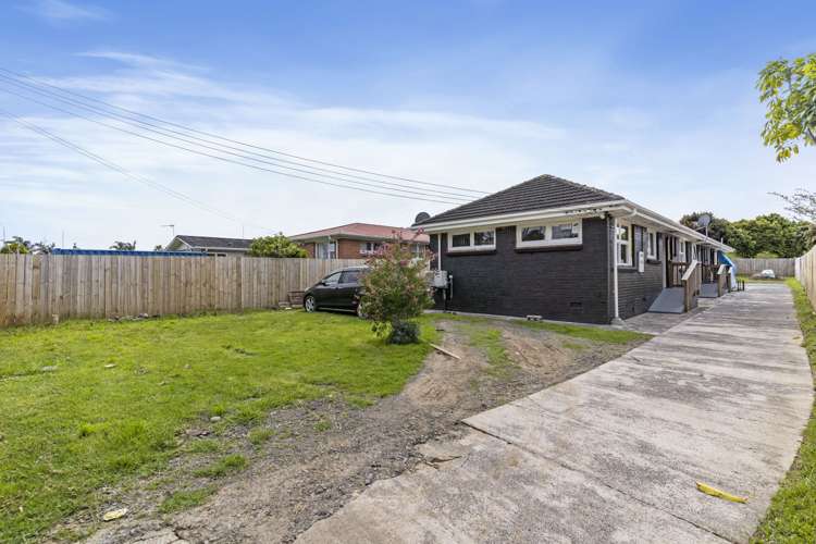 1/12a Middlemore Road_0