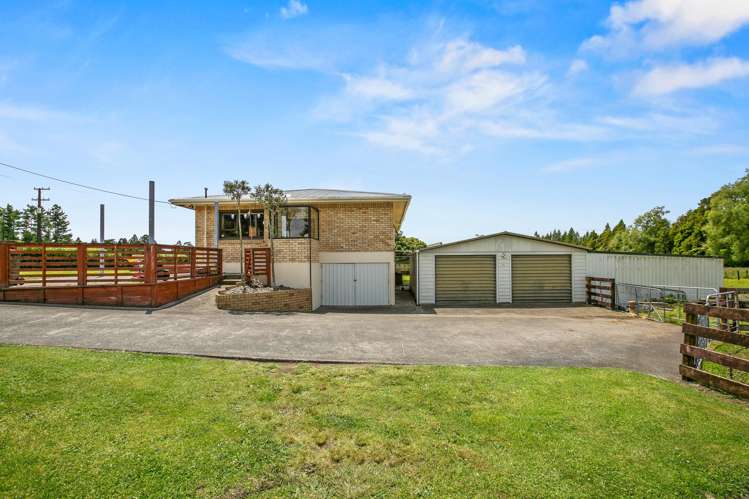 303 Lepper Road Upper Egmont Village_2