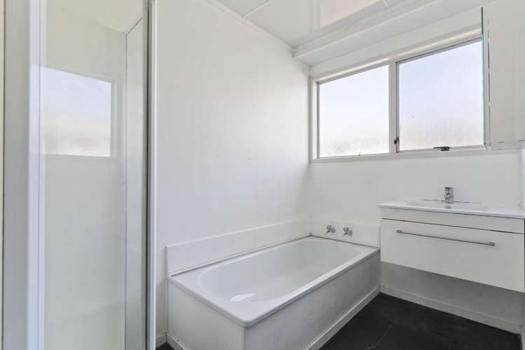 15 Gibbons Road Weymouth_7