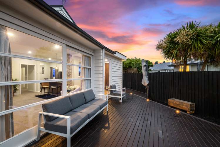 171 Breezes Road Aranui_17