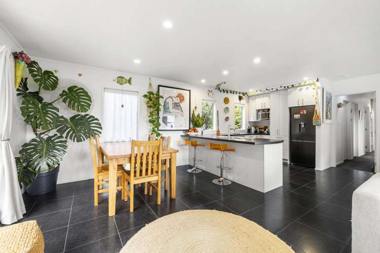8 Seabreeze Way Raglan_31