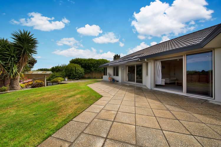 2 Orlando Close Frankleigh Park_15