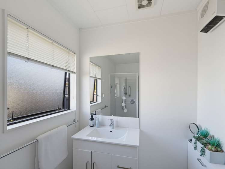 24 Usherwood Crescent Akina_10