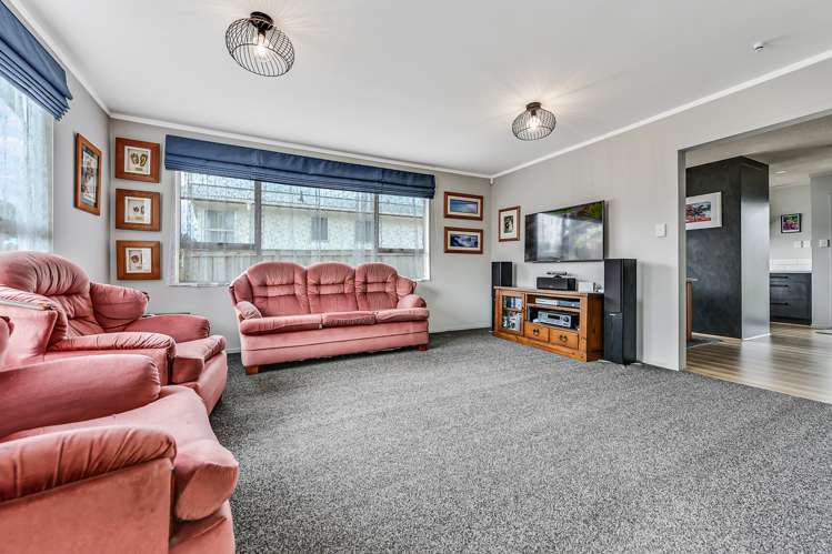 12 Lansdowne Crescent Glenview_7