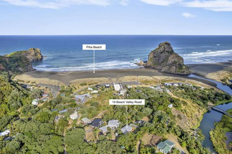 19 Beach Valley Road Piha_19