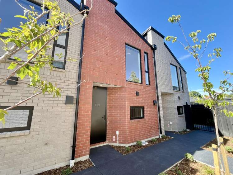 8/90 Holly Road 1544_12