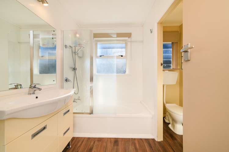 2a Lowestoft Place West End_11