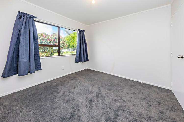 1/6 Hatherley Place Clendon Park_14