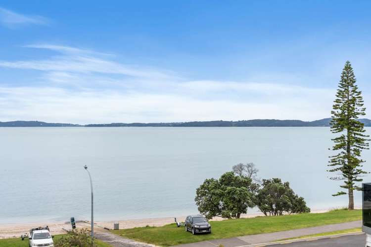 22 Omana Esplanade Maraetai_21