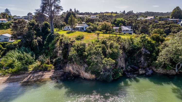 6 Tirairaka Terrace Russell Surrounds_35