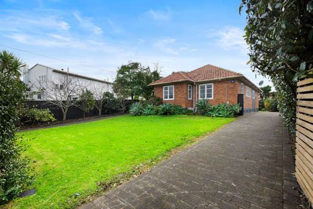 4 Donald Crescent Mount Roskill_2