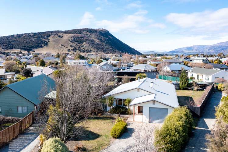9 Achilles Place Wanaka_11
