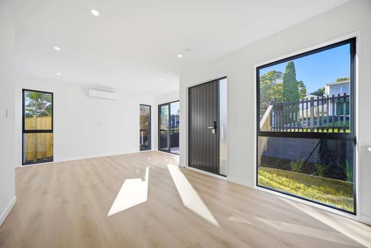 16A & 16D Madison Place Forrest Hill_2