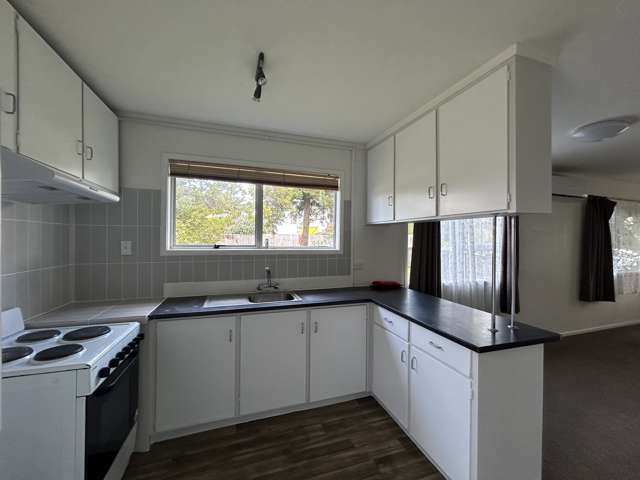 3 Bedrooms on Mataroa Rd