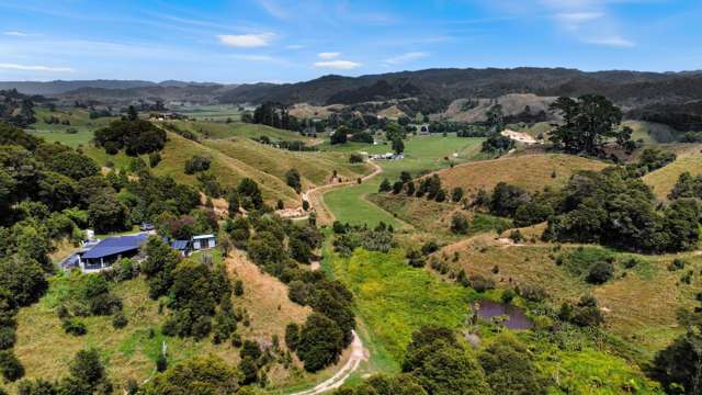 Ride, roam and relax - 20+ ha of privacy