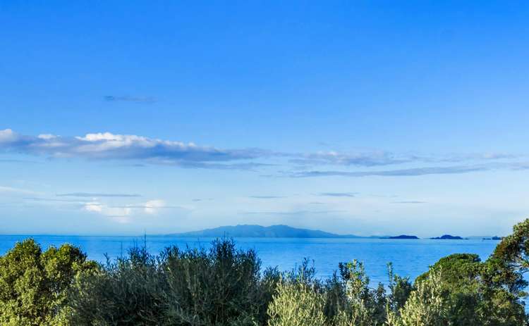 2/59 Churchill Road Murrays Bay_1