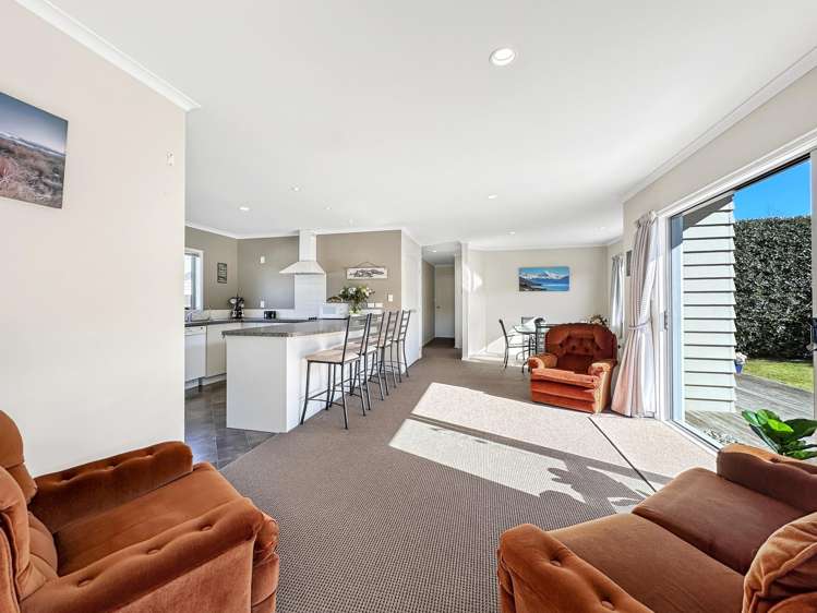 53 Montgomery Crescent Kinloch_13