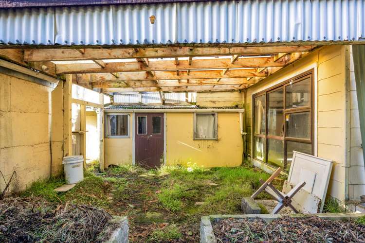 87 Whitcombe Road Opunake_19