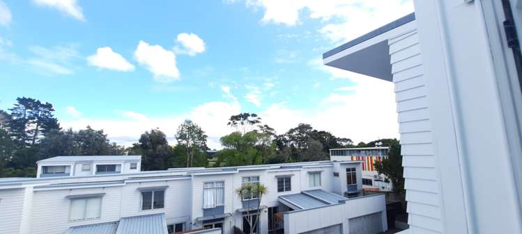 16/3 Wagener Place Mount Albert_13