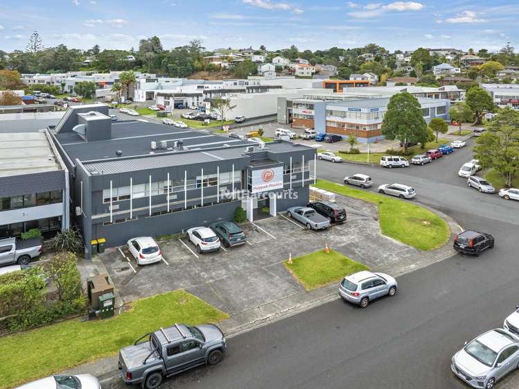 1 Colway Place Wairau Valley_12