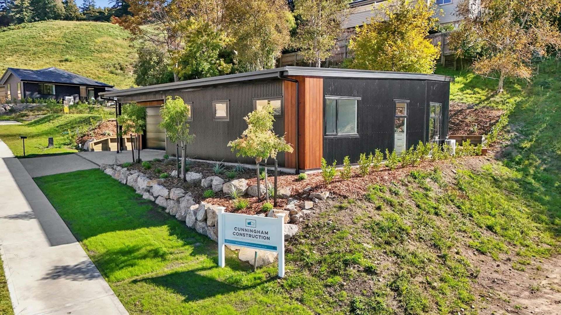 8 Golden Elm Rise Toi Toi_0