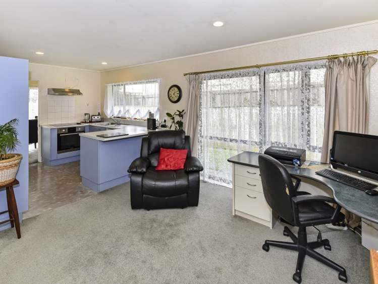 29 Hilltop Road Clover Park_5