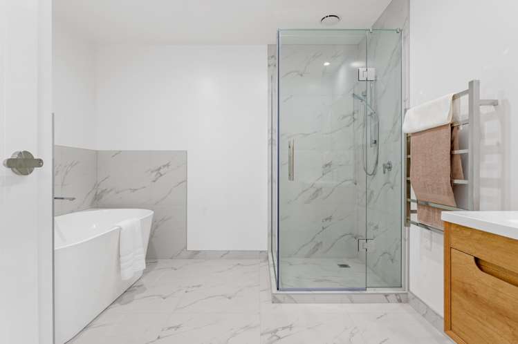 1/17 Halo Green Peacocke_21