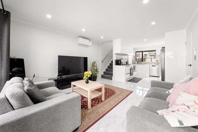 Spacious, Freestanding & Exceptionally Affordable!
