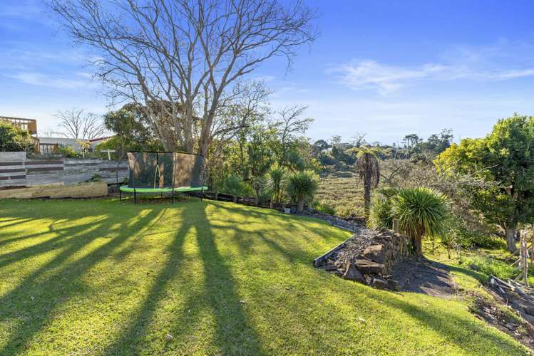 100 Tiroroa Avenue Te Atatu South_18