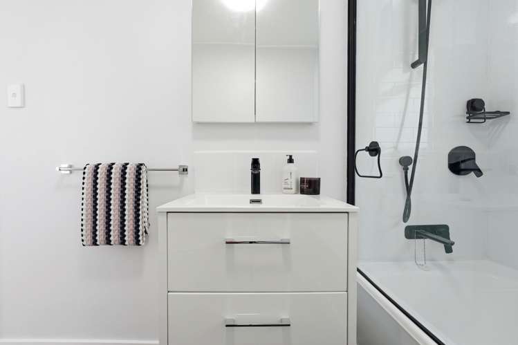 73A Great North Road St Johns Hill_15