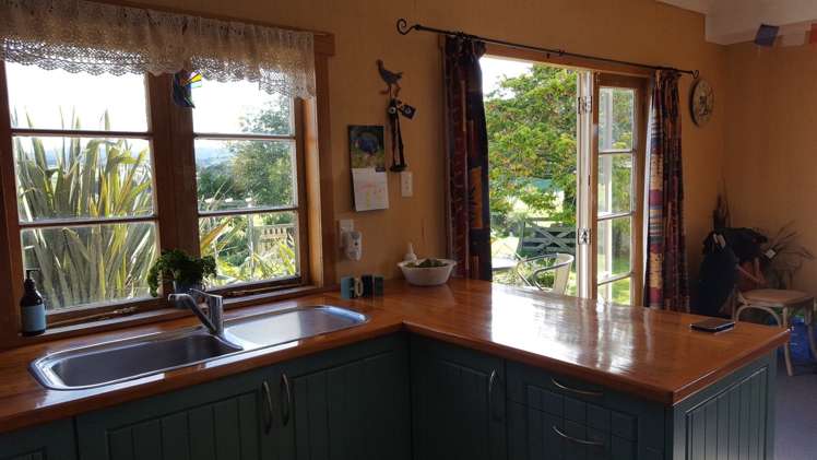 1942 Miranda Road Mangatangi_10