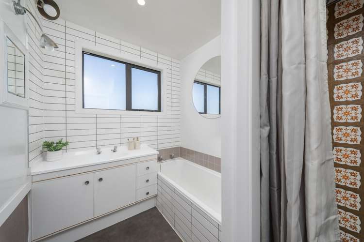 202 Pine Avenue South New Brighton_8